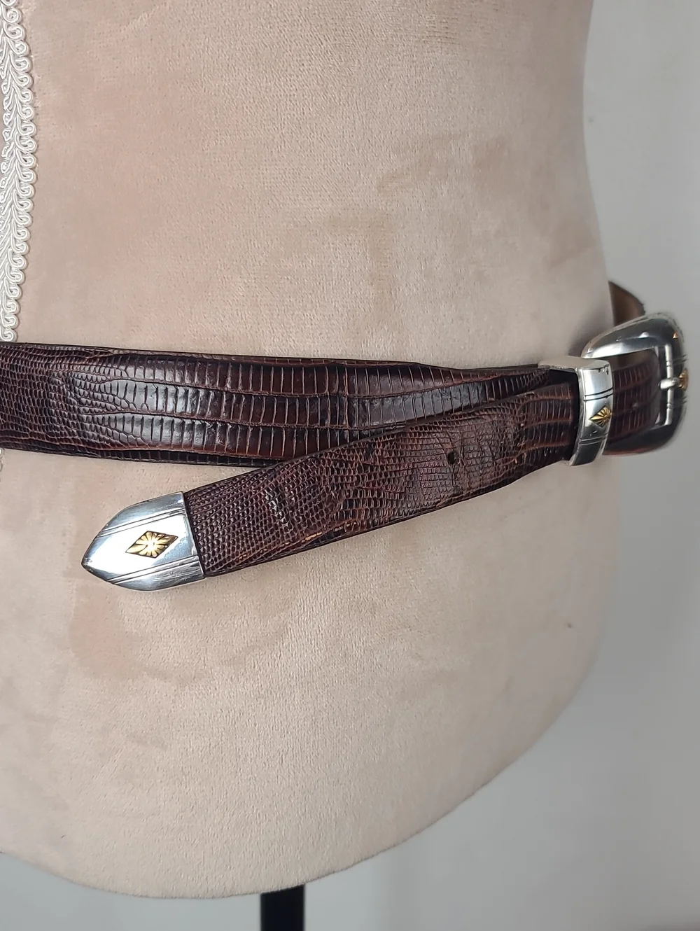 Vtg Western Brown Croc-Embossed Italian Leather Belt Silver-Tone Ranger Buckle